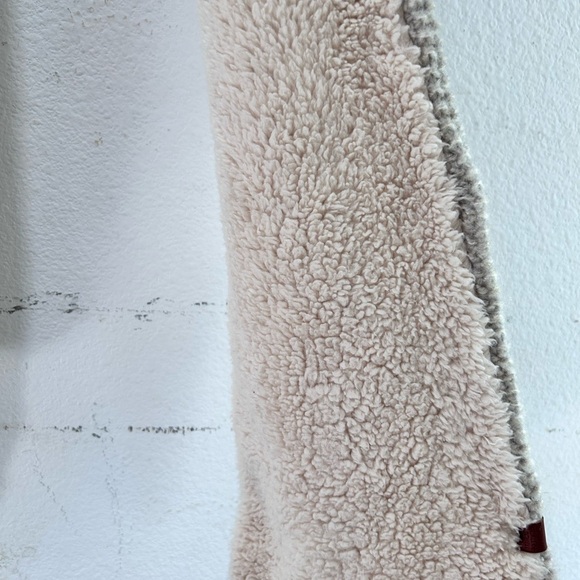 Blue Knit Scarf - Picture 12 of 14